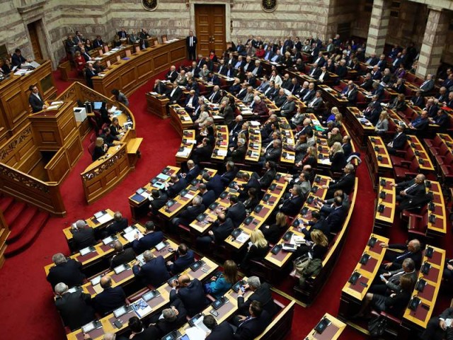 Βουλή: Κατατέθηκε προς συζήτηση το νομοσχέδιο για την απλοποίηση αδειοδότησης ρπιχειρήσεων