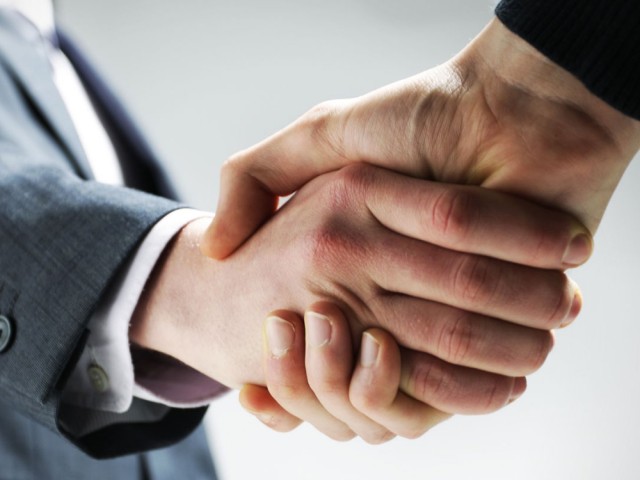 Σενάρια για τραπεζικό deal