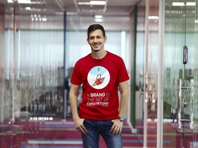 Η Instashop και η έρμη Οδός Αθηνών