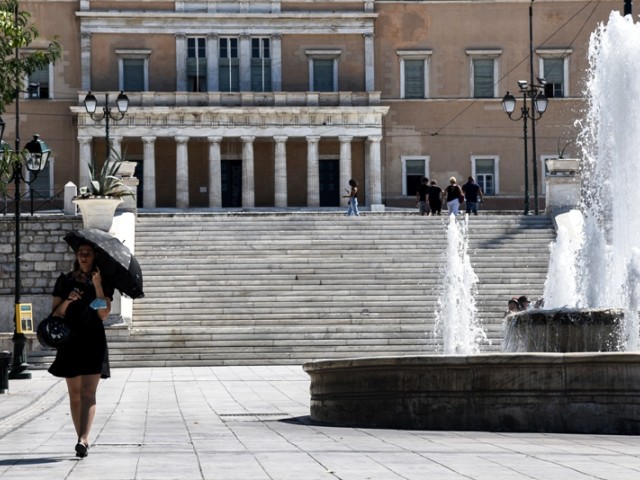 Καύσωνας: Έφθασε τους 42 βαθμούς η θερμοκρασία