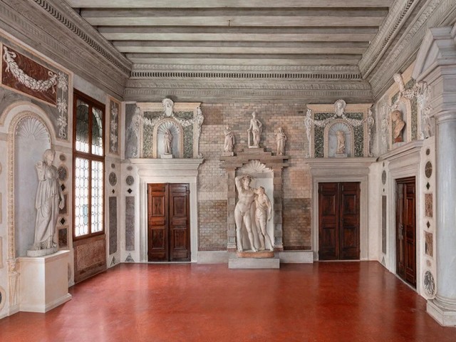 Έργα Baselitz στο Palazzo Grimani στη Βενετία