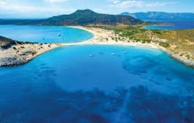 Διεύρυνση της τουριστικής περιόδου προσδοκά η Ελαφόνησος