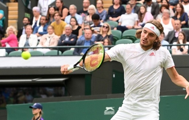 «Ανώμαλη προσγείωση» για Τσιτσιπά