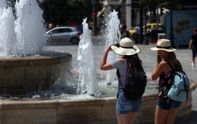 Χτυπάει... 40αρια σήμερα ο υδράργυρος