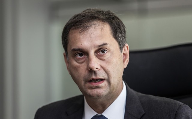 Χ. Θεοχάρης: "Ο εμβολιασμός το μόνο διαβατήριο για να μείνει η χώρα ανοικτή"