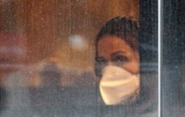 Το CDC συστήνει εκ νέου τη χρήση μασκών σε εσωτερικούς χώρους