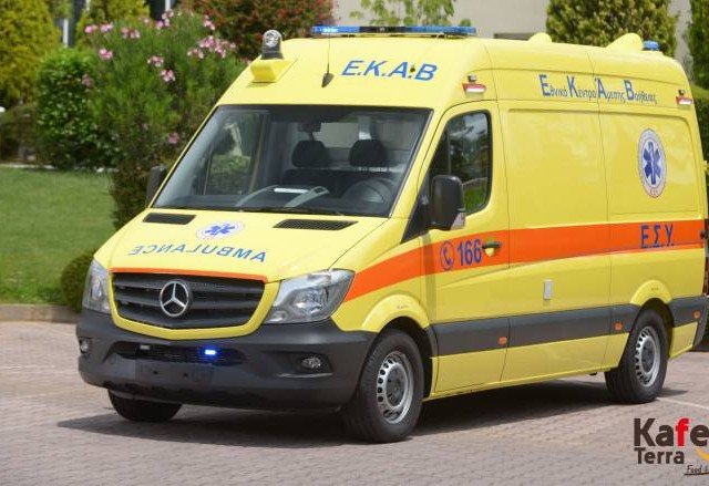 O υποχρεωτικός εμβολιασμός επεκτείνεται και στο προσωπικό του ΕΚΑΒ