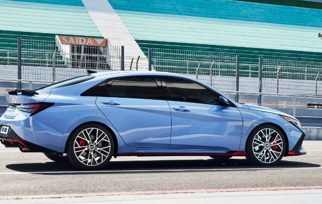 Το νέο Hyundai Elantra N αποδίδει 280 ίππους