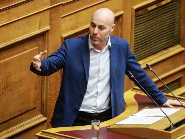Γ.Αμυράς: Ουδείς επιτήδειος θα "κάνει παιχνίδι" στις καμμένες εκτάσεις