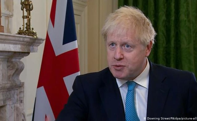 Μπόρις Τζόνσον: "Θα συνεργαστώ με τους Ταλιμπάν, αν χρειαστεί"