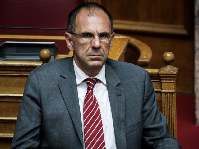 Γ. Γεραπετρίτης: Η μάσκα θα παραμείνει για όσο χρειαστεί