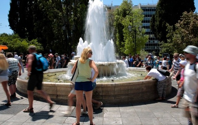 Κορυφώνεται ο καύσωνας τις επόμενες ημέρες