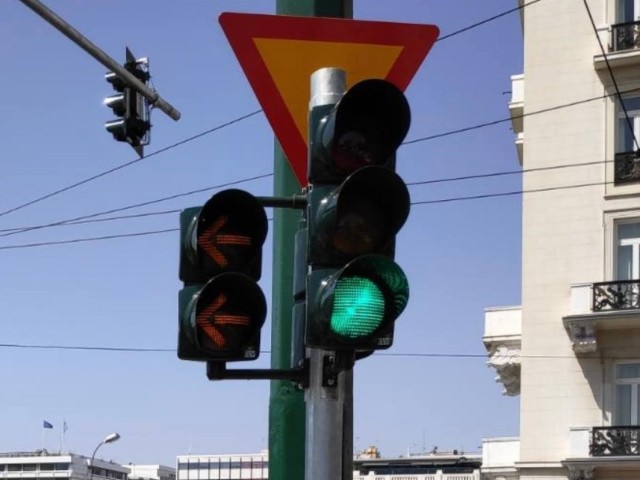 Με Led όλοι οι φωτεινοί σηματοδότες στο Σύνταγμα