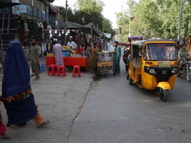 ΔΝΤ και ΗΠΑ κλείνουν την «κάνουλα» των χρημάτων στους Ταλιμπάν
