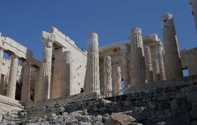 Κλειστοί Τετάρτη - Πέμπτη 12:00-17:00 οι αρχαιολογικοί χώροι