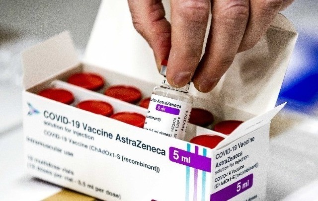 Συμφωνία ΕΕ-AstraZeneca για τα υπόλοιπα 200 εκατ. δόσεων εμβολίου