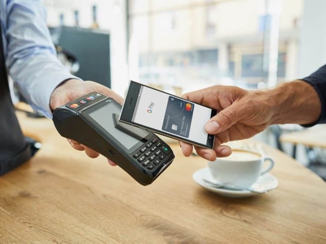 Εγκαινιάζει το Google Pay για ανέπαφες πληρωμές η Alpha