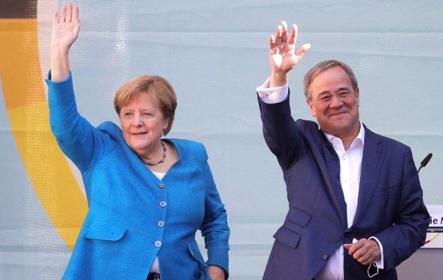 ΕΚΛΟΓΕΣ: Στην τελευταία προεκλογική συγκέντρωση η Μέρκελ κάλεσε τους Γερμανούς να ψηφίσουν  Λάσετ