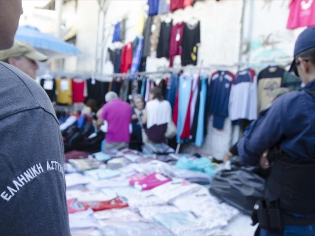 Πρόστιμα ύψους 28.600 ευρώ σε επιχειρήσεις για παρεμπόριο