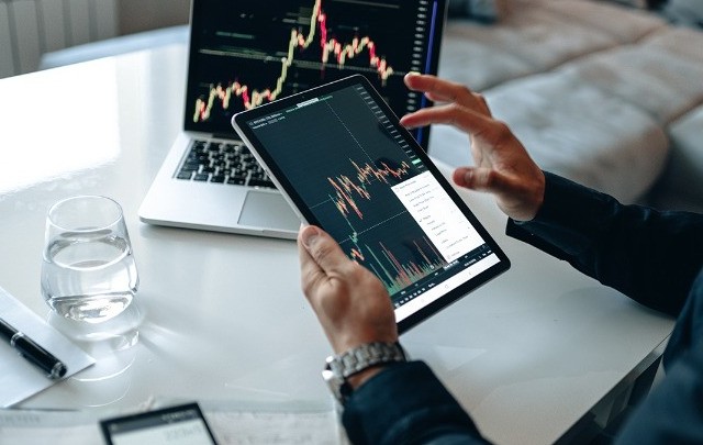 Στα "ανοιχτά μέτωπα" των τραπεζών εστιάζει η κυβέρνηση