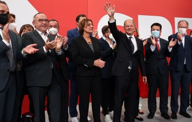 Γερμανικές εκλογές: Eπικρατούν οι Σοσιαλδημοκράτες (SPD) με το 25,7% των ψήφων