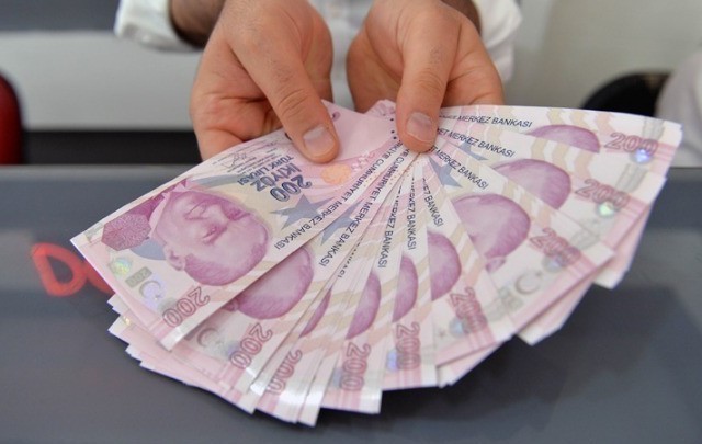 Τουρκία: Σε χαμηλά επίπεδα ρεκόρ η λίρα
