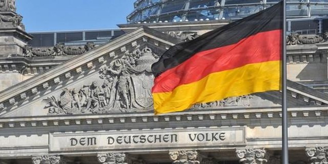 Γερμανικό ΥΠΕΞ: Η συμφωνία Ελλάδας - Γαλλίας δεν στρέφεται εναντίον των άλλων εταίρων