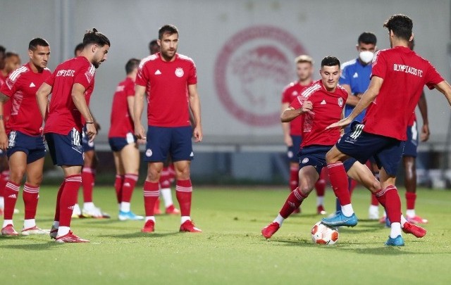 Η ώρα του μεγάλου ντέρμπι