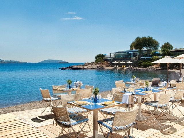 Τους τα παίρνει όλα ο Μαντωνανάκης