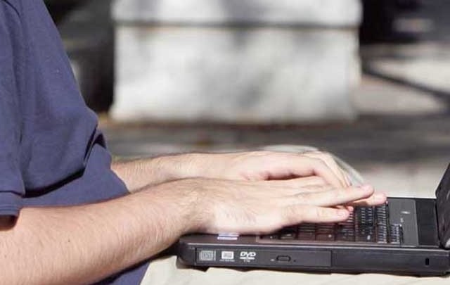 Παρουσιάζεται η νέα ψηφιακή πλατφόρμα prosvasis.oaed.gr