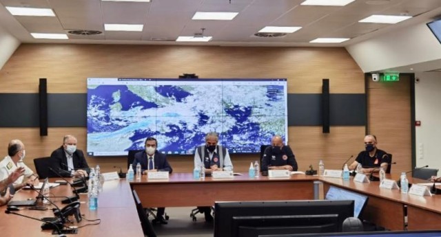 Μέτρα για την κακοκαιρία: Απαγόρευση κυκλοφορίας σε Κηφισό - Παραλιακή - Κλειστό το Δημόσιο