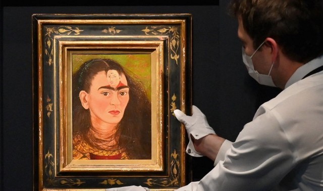 Πουλήθηκε σε τιμή ρεκόρ η τελευταία προσωπογραφία της Frida Kahlo