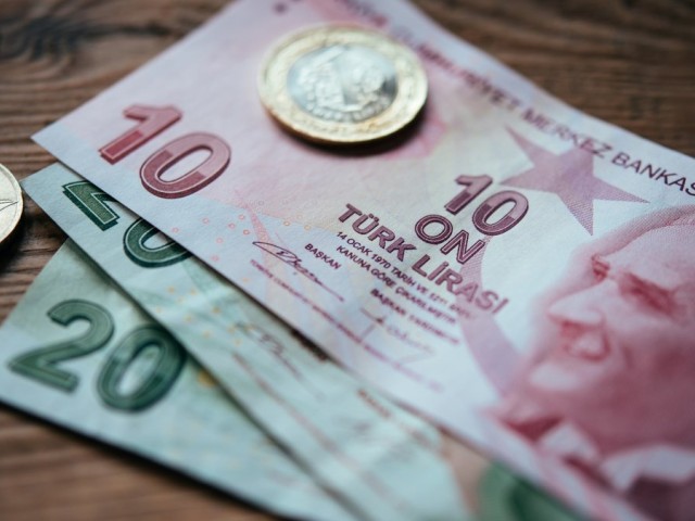 Στα... ύψη και πάλι η Τουρκική λίρα