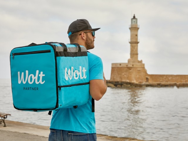 Wolt: Επεκτείνεται και στα Χανιά η online delivery εταιρεία