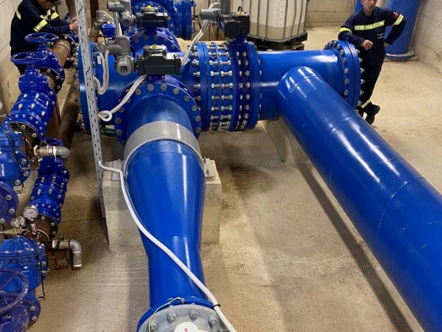 Ξεκίνησαν οι δοκιμές πίεσης του ποντισμένου υποθαλάσσιου αγωγού ύδρευσης της Αίγινας