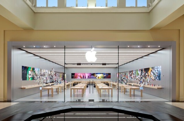 Η Apple έκλεισε όλα τα καταστήματά της στη Νέα Υόρκη