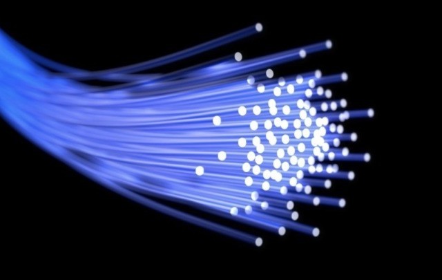 Νέος διάδρομος οπτικών ινών στη Μεσόγειο