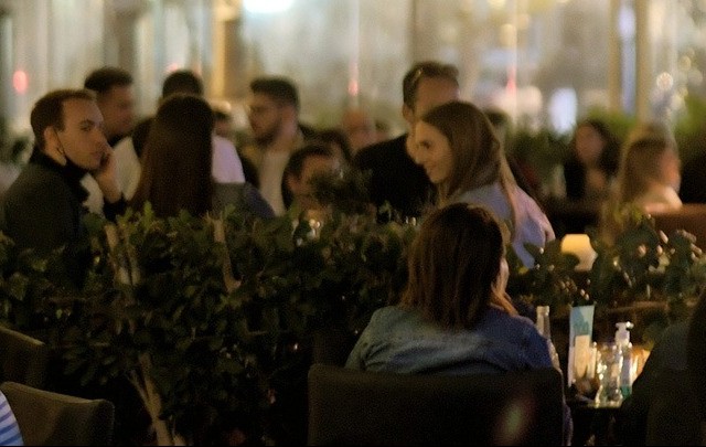 Τι αλλάζει σε εστίαση, εργασία, διασκέδαση, γήπεδα