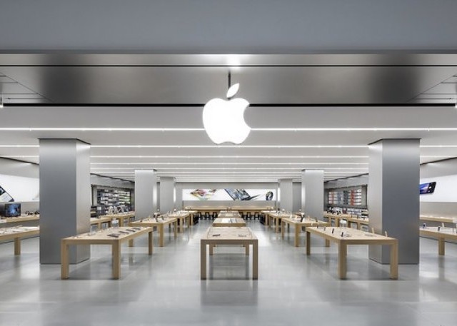 Apple: Πάνω από 3 τρισ.δολάρια η χρηματιστηριακή αξία
