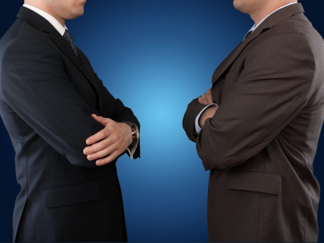 Τα «κρυφά» συνεταιράκια του real estate τσακώθηκαν!