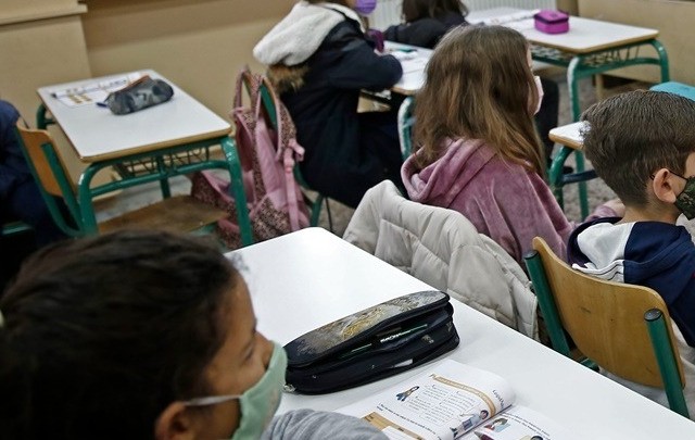 Επιστροφή στα σχολεία με περισσότερους ελέγχους κατά της Covid-19