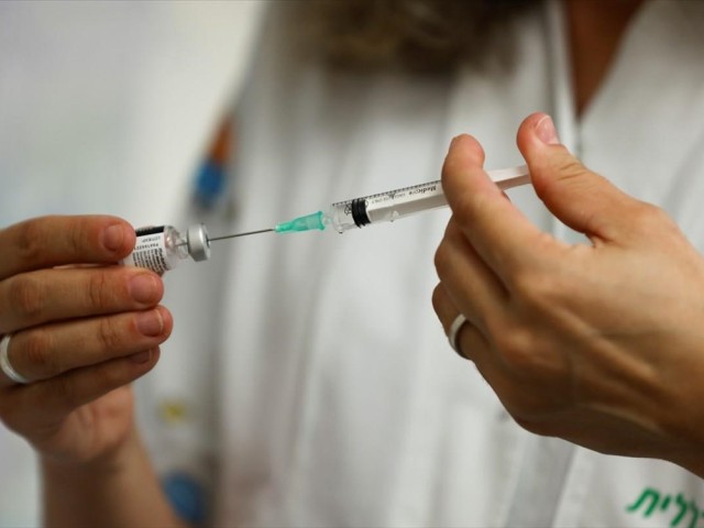 Κορωνοϊός: Στο 91% η αποτελεσματικότητα της τρίτης δόσης για τη διασωλήνωση