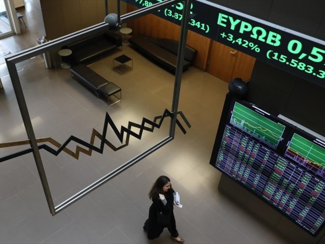 ΧΑ: Συγκρατημένη πτώση στις 855 μονάδες εν αναμονή Moody’s, DBRS