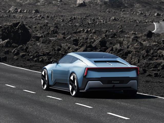 Polestar 02: Ηλεκτρικό και ανοικτό
