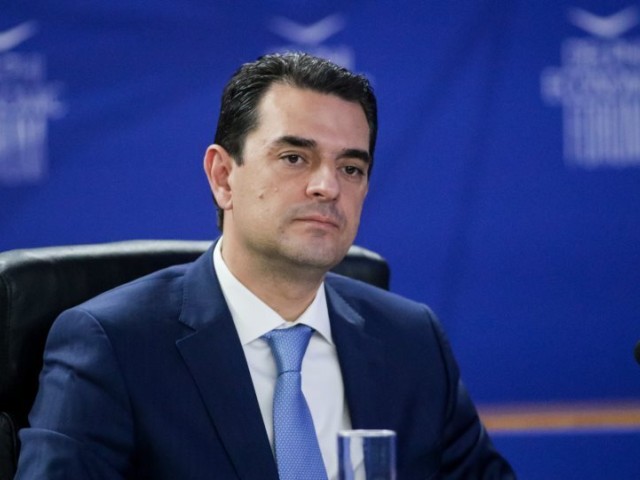 Σκρέκας: «Καλύπτουμε έως και 80% της αύξησης στο ρεύμα σε επιχειρήσεις»