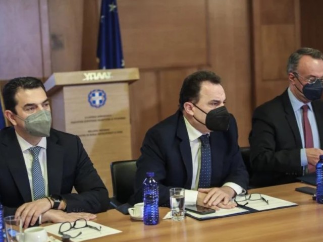 Ποιοι παίρνουν έκτακτη ενίσχυση και επιδότηση καυσίμων