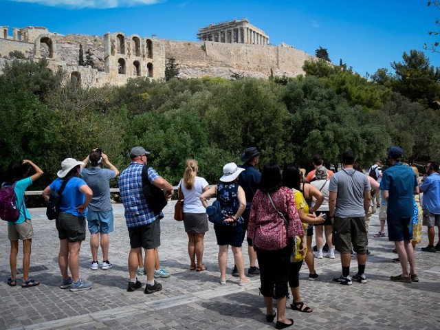 Θετικός αντίκτυπος από την πρόωρη έναρξη της τουριστικής περιόδου