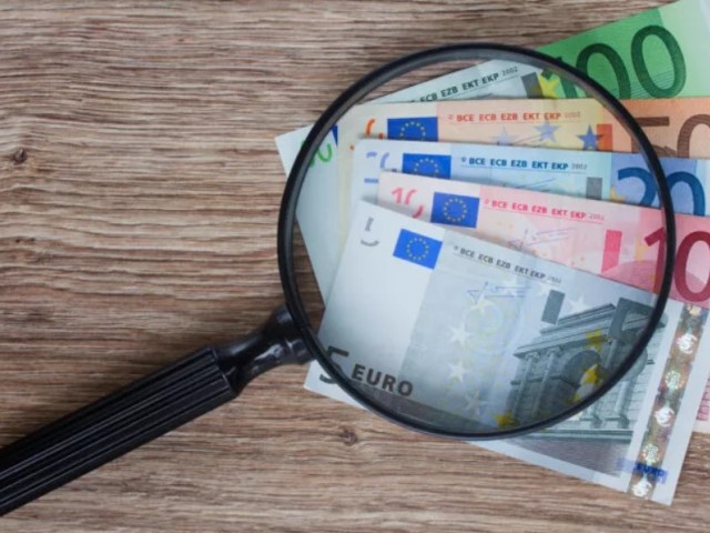 Ο κυβερνητικός, το …φιλαράκι, τα εμβάσματα και η αρχή για το ξέπλυμα!