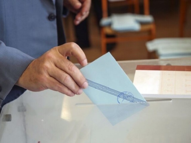 Προς επίσπευση ραγδαίων πολιτικών εξελίξεων: Στο τραπέζι -μετά το εμπάργκο στο ρωσικό πετρέλαιο- εκλογές το Φθινόπωρο!