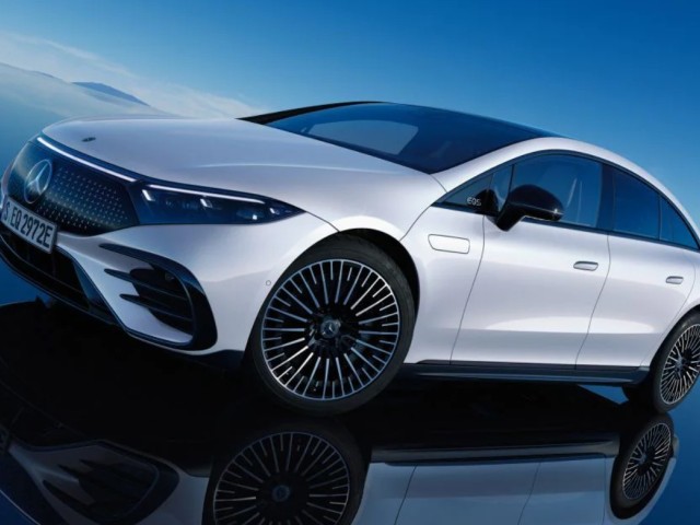 Mercedes EQS: Ηλεκτρική και πολυτελής